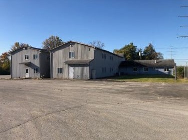 More Photos Of 1630 Broadway St, Clarksville Warehouse For Sale