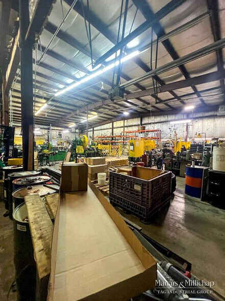 More Photos Of 6560 Revlon Dr, Belvidere Warehouse For Sale