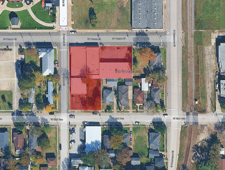 Primary Photo Of 117-119 W Pearce St, Baytown Flex For Sale