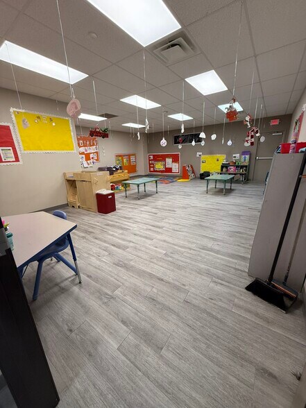 More Photos Of 1351 N Zaragoza Rd, El Paso Office For Sale