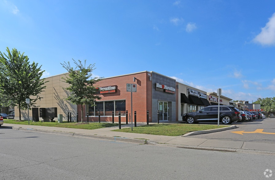 More Photos Of 146 Lakeshore Rd W, Oakville Storefront For Lease