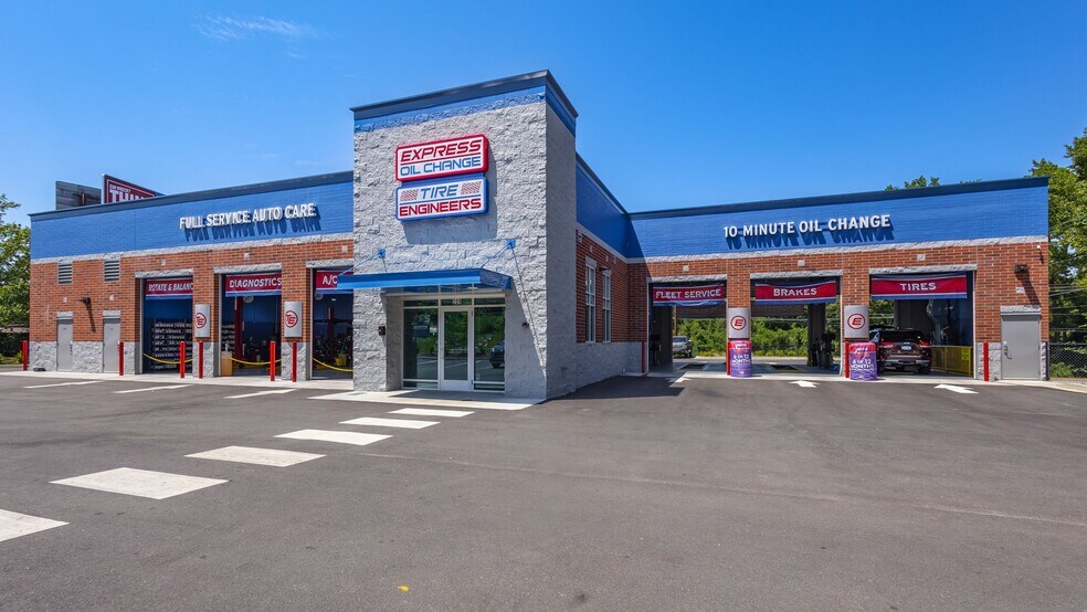 Primary Photo Of 209 Bypass 72 NW, Greenwood Auto Repair For Sale