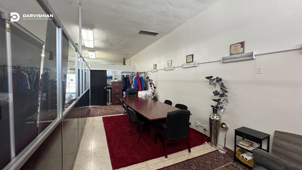 More Photos Of 5723 Atlantic Ave, Long Beach Storefront For Lease