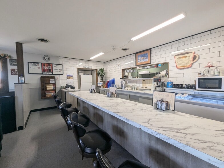 More Photos Of 745 1st E St, Malta Restaurant For Sale