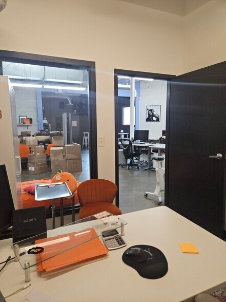 More Photos Of 914 Howell Mill Rd NW, Atlanta Office For Lease