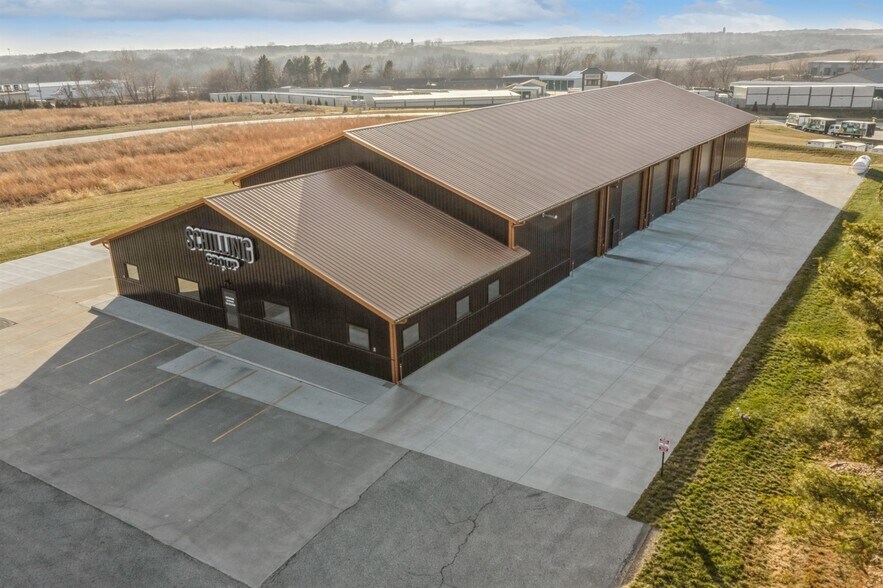 More Photos Of 33083 Ute Ave, Waukee Flex For Sale