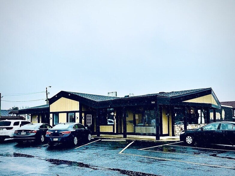 Primary Photo Of 2435 Brice Rd, Reynoldsburg Restaurant For Sale