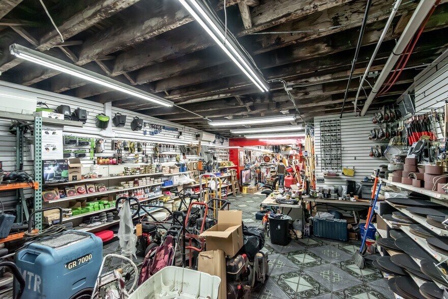 More Photos Of 616 Coney Island Ave, Brooklyn Auto Repair For Sale