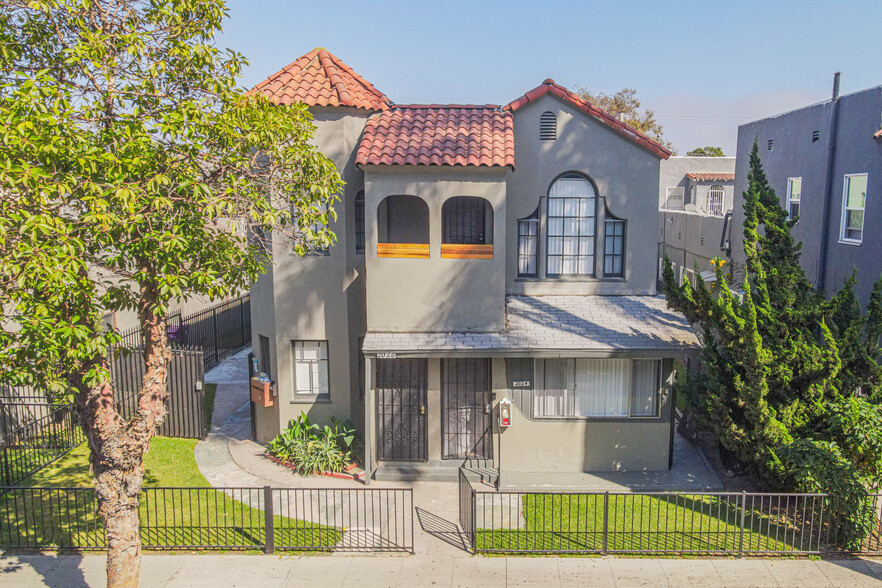 Primary Photo Of 2024 Chestnut Ave, Long Beach Apartments For Sale