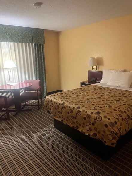 More Photos Of 1700 2nd Ave NW, Stewartville Hotel For Sale