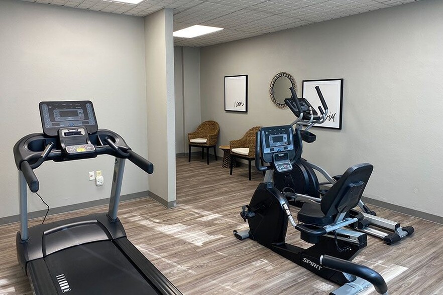 More Photos Of 600 W North St, Greenfield Apartments For Sale