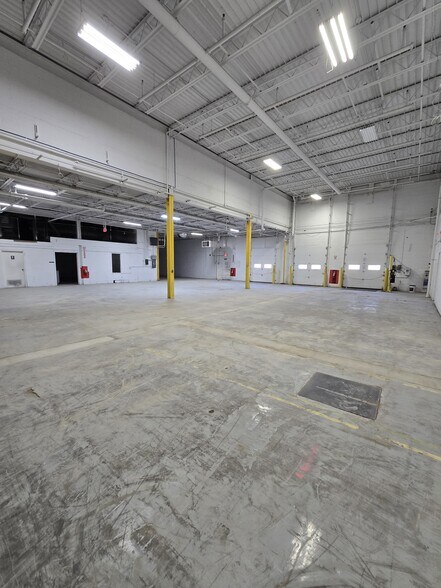 More Photos Of 325 Jay St, Coldwater Warehouse For Lease