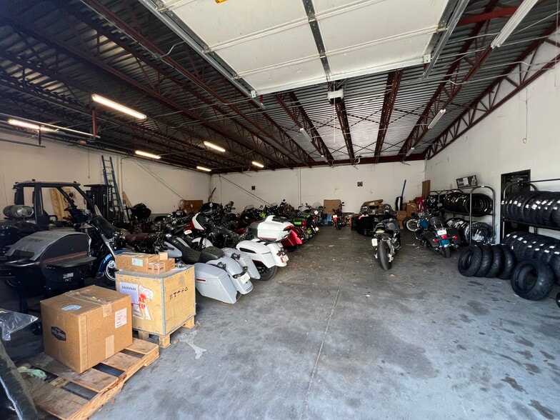 More Photos Of 6 Gateway Blvd W, Savannah Auto Dealership For Sale