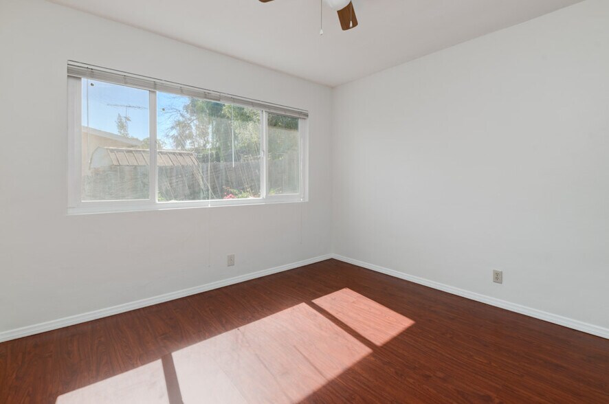 More Photos Of 615-617 Truly Terrace, Vista Apartments For Sale