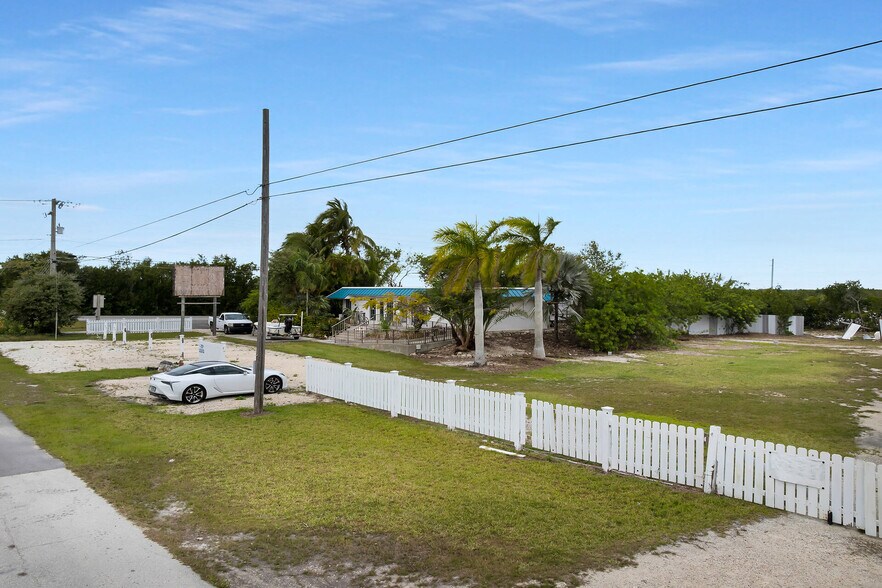 More Photos Of 21423 Overseas Hwy, Cudjoe Key Freestanding For Lease