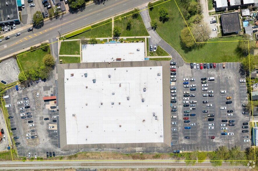 800 Chester Pike, Sharon Hill, PA 19079 Industrial For Lease