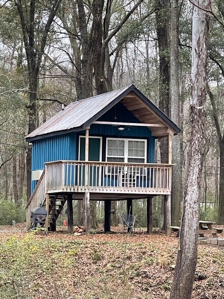 More Photos Of 5543 Juliette Rd, Juliette Specialty For Sale