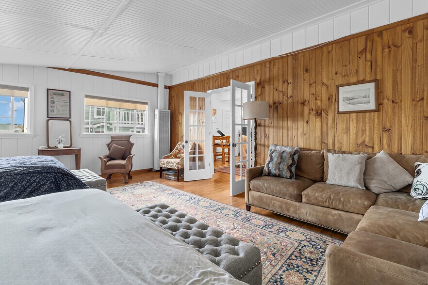 More Photos Of 883 Lighthouse Ave, Monterey General Retail For Sale