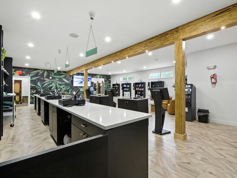 More Photos Of 831 Hamilton St, Somerset Freestanding For Sale