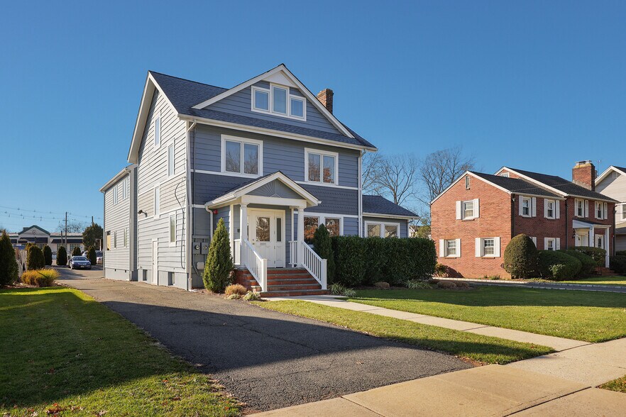 More Photos Of 238 Saint Paul St, Westfield Office For Lease