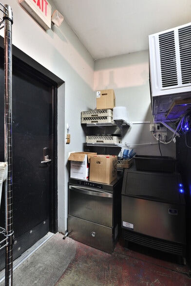 More Photos Of 310-312 E Hudson St, Columbus Freestanding For Sale