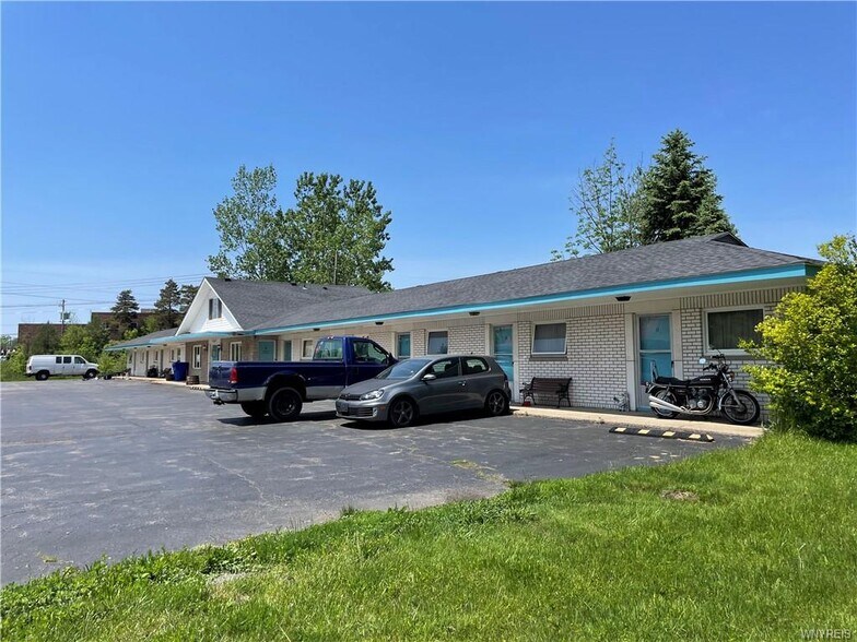 More Photos Of 1630 Southwestern blvd, West Seneca Hotel For Sale