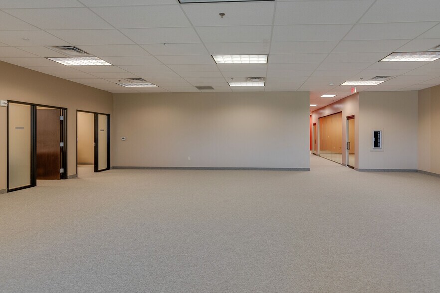 More Photos Of 4550 State Highway 360, Grapevine Office For Lease