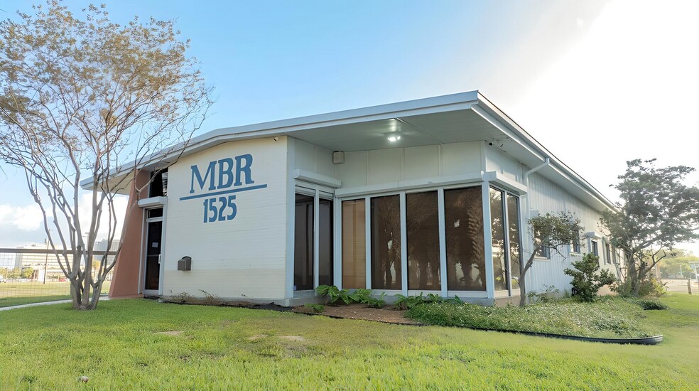More Photos Of 1525 Shoreline Blvd, Corpus Christi Storefront Retail Office For Sale