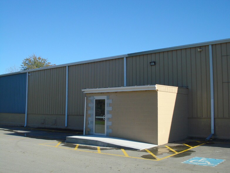 More Photos Of 728 Henderson Ave, Washington Warehouse For Sale