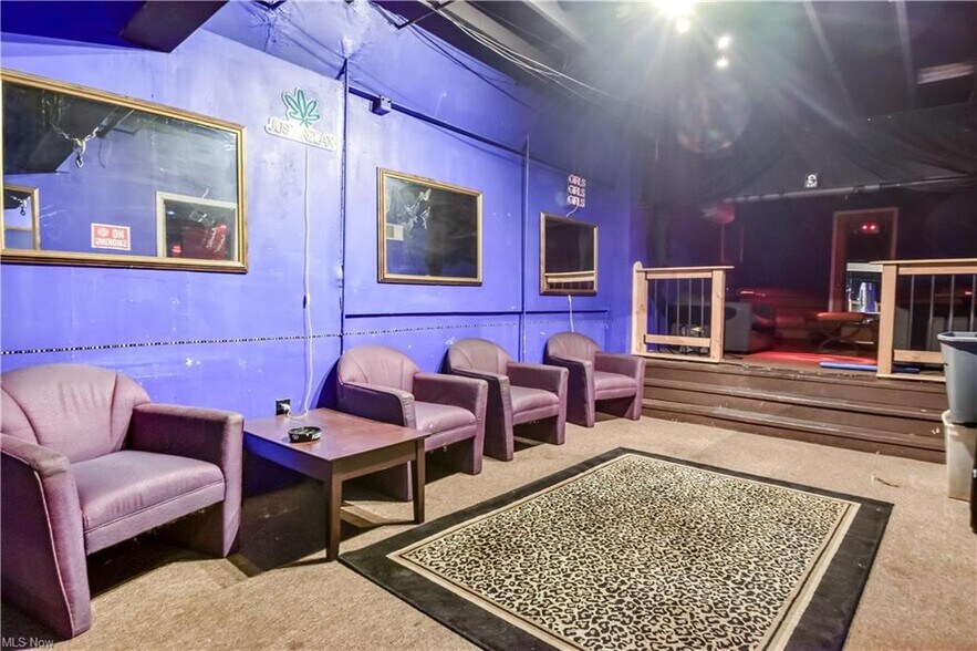 More Photos Of 3560 E 93rd St, Cleveland Bar For Sale