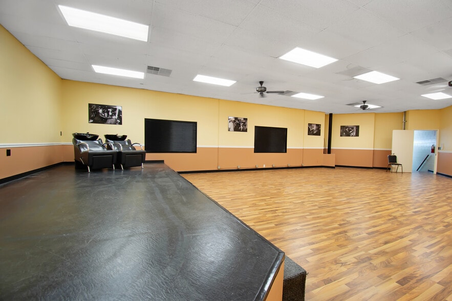 More Photos Of 5858 St Augustine Rd, Jacksonville Freestanding For Lease