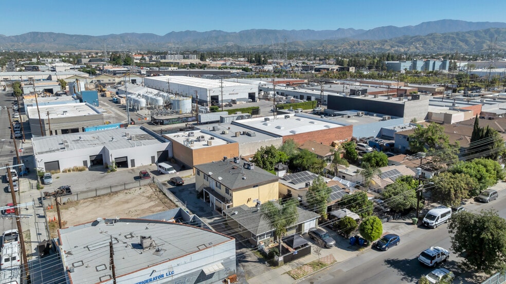 More Photos Of 11853 Hart St, North Hollywood Multifamily For Sale