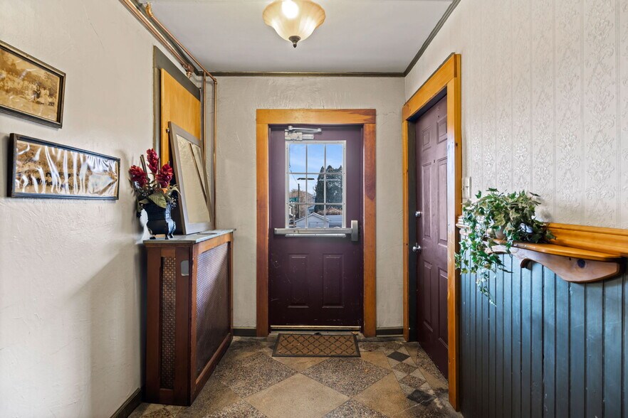 More Photos Of 1000 W State St, Coal Township Restaurant For Sale