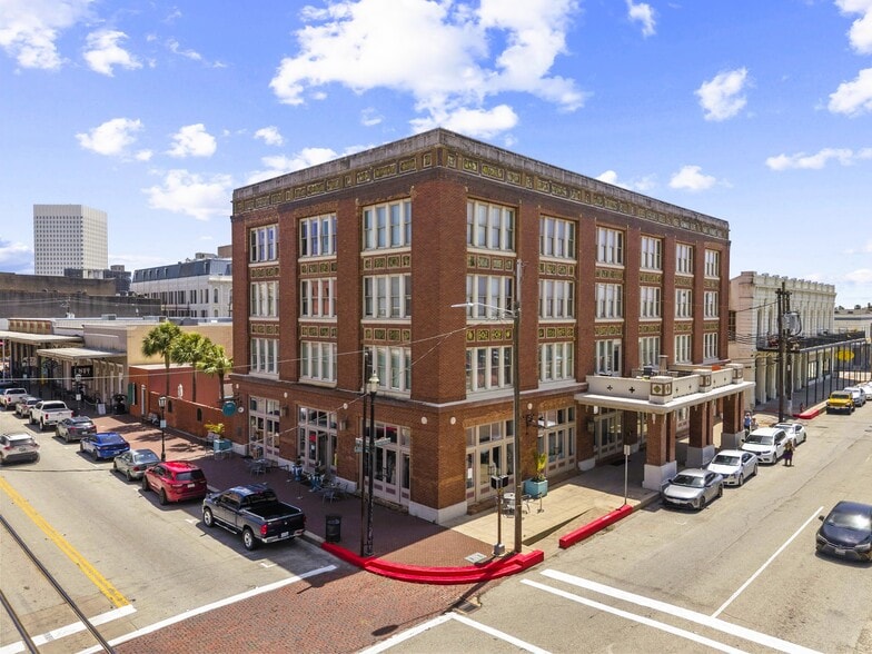 Primary Photo Of 202 25th St, Galveston Restaurant For Sale