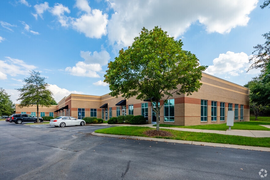 More Photos Of 8115 Isabella Ln, Brentwood Loft Creative Space For Lease