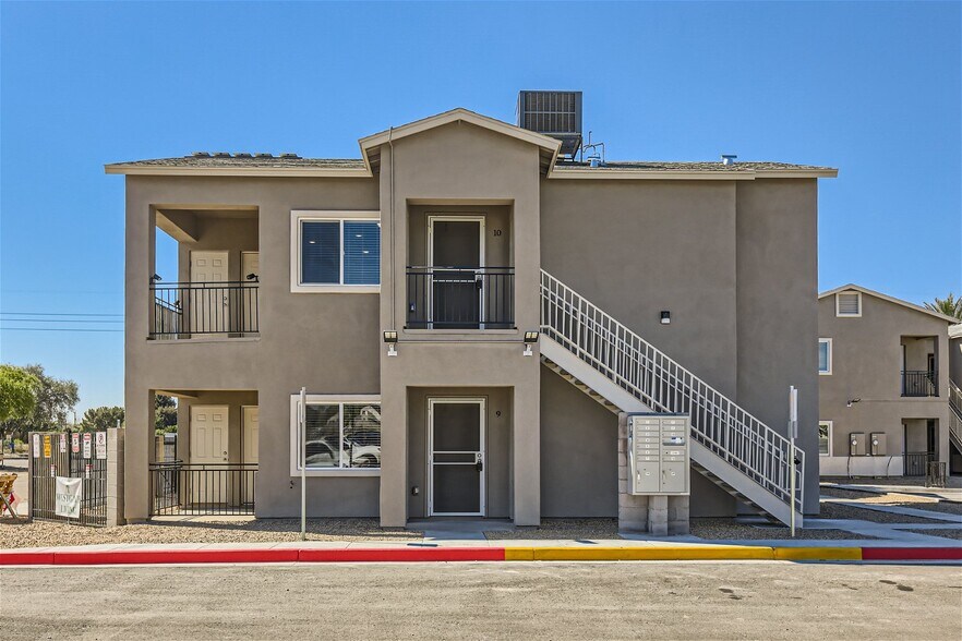 More Photos Of 7010 N 80th Ave, Glendale Apartments For Sale