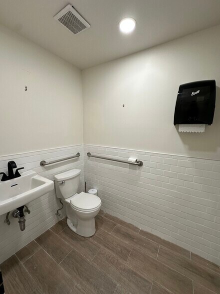 More Photos Of 254 7th Ave, Brooklyn Apartments For Lease