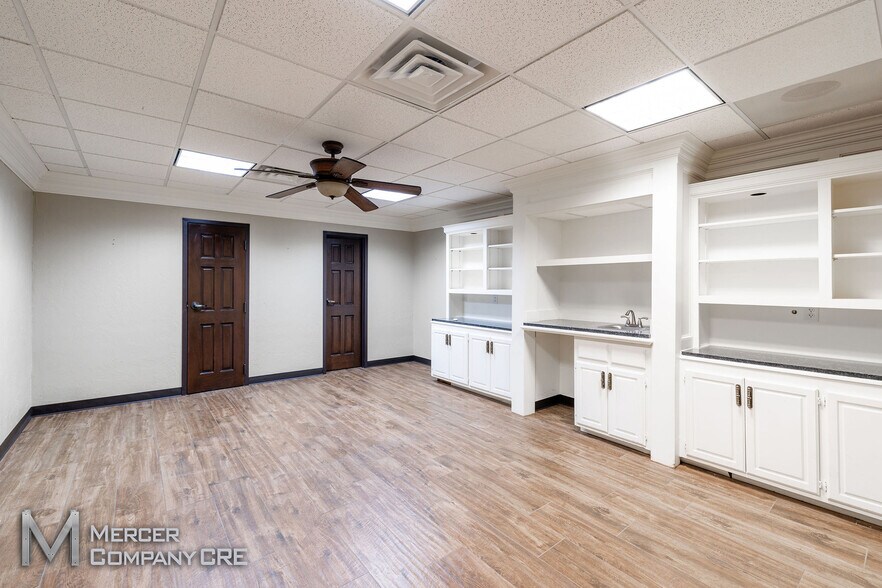 More Photos Of 1635 SE 29th St, Oklahoma City Warehouse For Sale