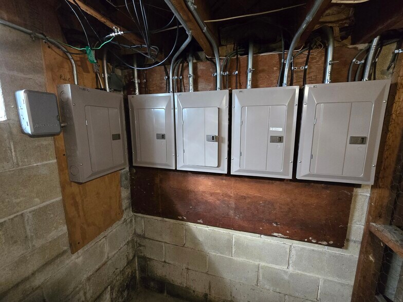 More Photos Of 8239 W Oklahoma Ave, Milwaukee Multifamily For Sale