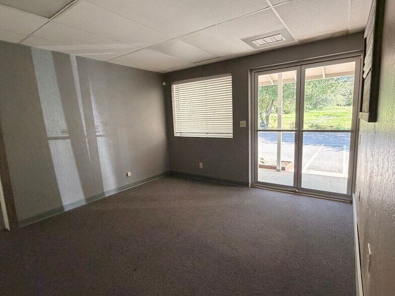 More Photos Of 321 Nevada St, Auburn Flex For Lease