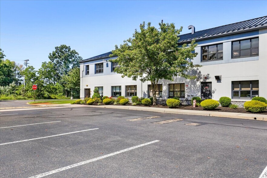 More Photos Of 1 Radar Way, Tinton Falls Office For Lease