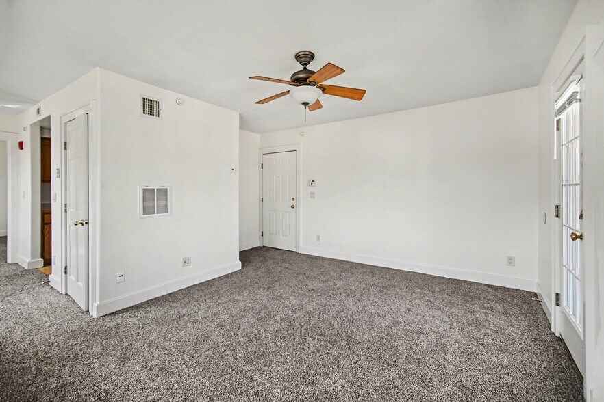 More Photos Of 709 W Truman Rd, Independence Apartments For Sale