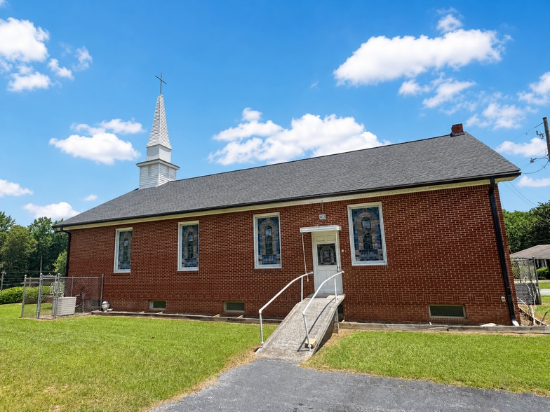 More Photos Of 2662 Thompson Mill Rd, Buford Religious Facility For Sale