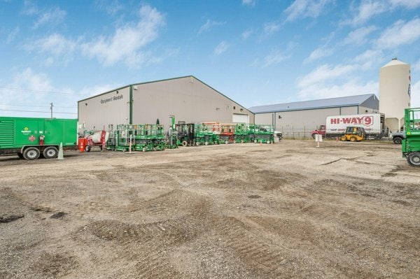 More Photos Of 30 Industrial Dr, Sylvan Lake Service For Sale