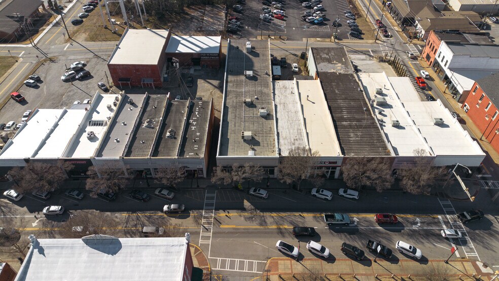 More Photos Of 116 S Broad St, Monroe Restaurant For Lease