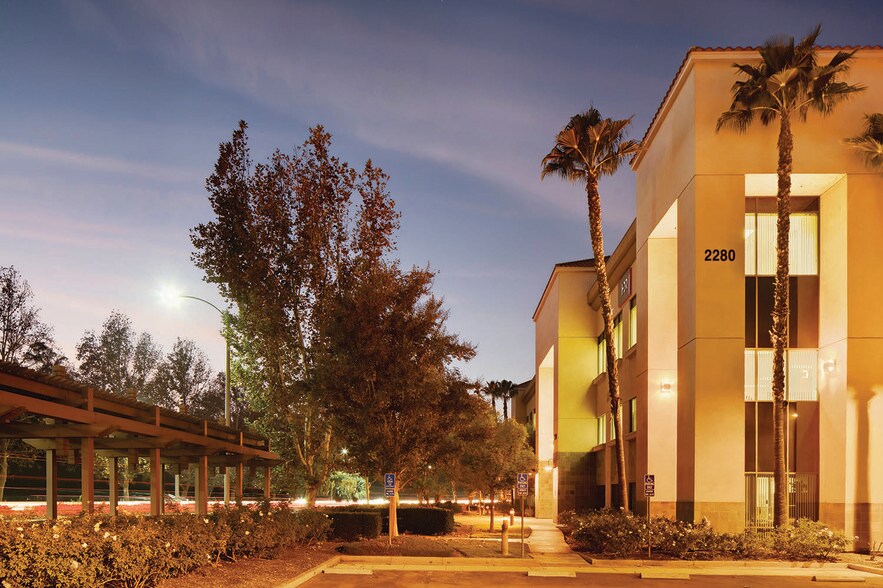 More Photos Of 2280 Market St, Riverside Office For Lease