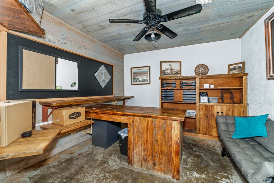 More Photos Of 8336 TX 570, San Angelo Restaurant For Sale