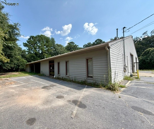 More Photos Of 116 Rock Quarry Rd, Stockbridge Service For Sale