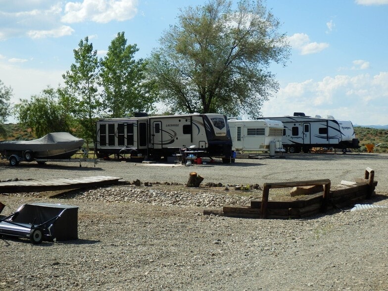 More Photos Of 319 W Magic Rd, West Magic Hospitality For Sale