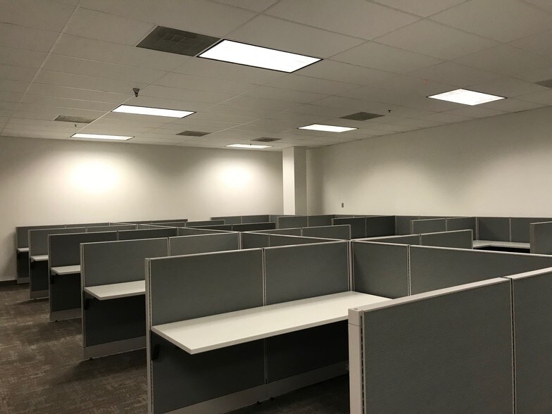 More Photos Of 6855 Deerpath Rd, Elkridge Office For Lease